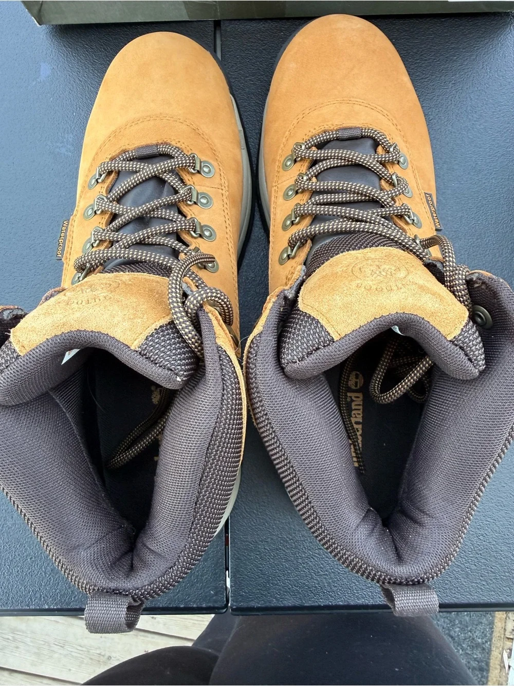 New Size 13 Timberland White LedgeMens Waterproof Wheat Brown Suede Hiking Boots